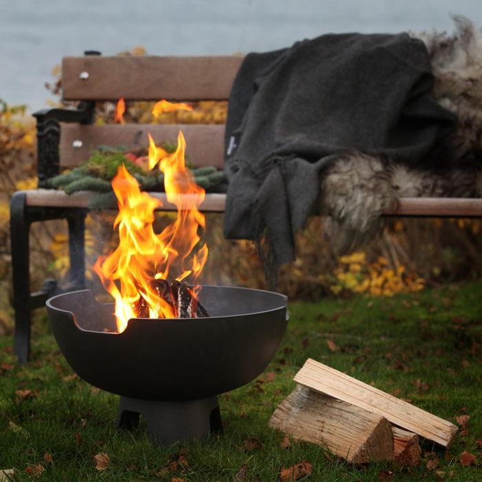 Why a fire pit is a fantastic addition to your garden!